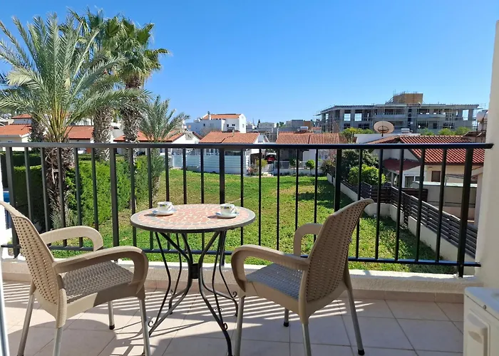 Apartment In Kato Pafos & 10 Min To Venus Beach