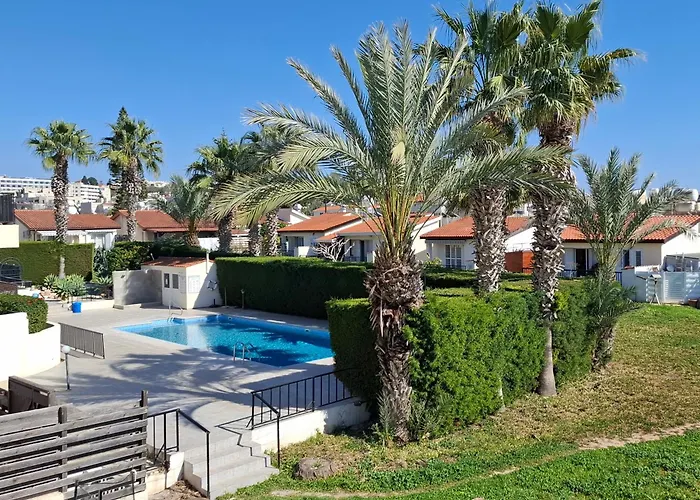 Apartment In Kato Pafos & 10 Min To Venus Beach